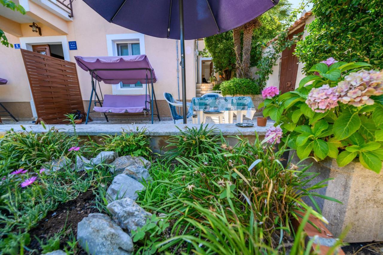 Apartmani Loreta Mali Lošinj Exteriör bild