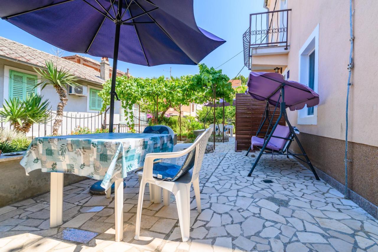 Apartmani Loreta Mali Lošinj Exteriör bild