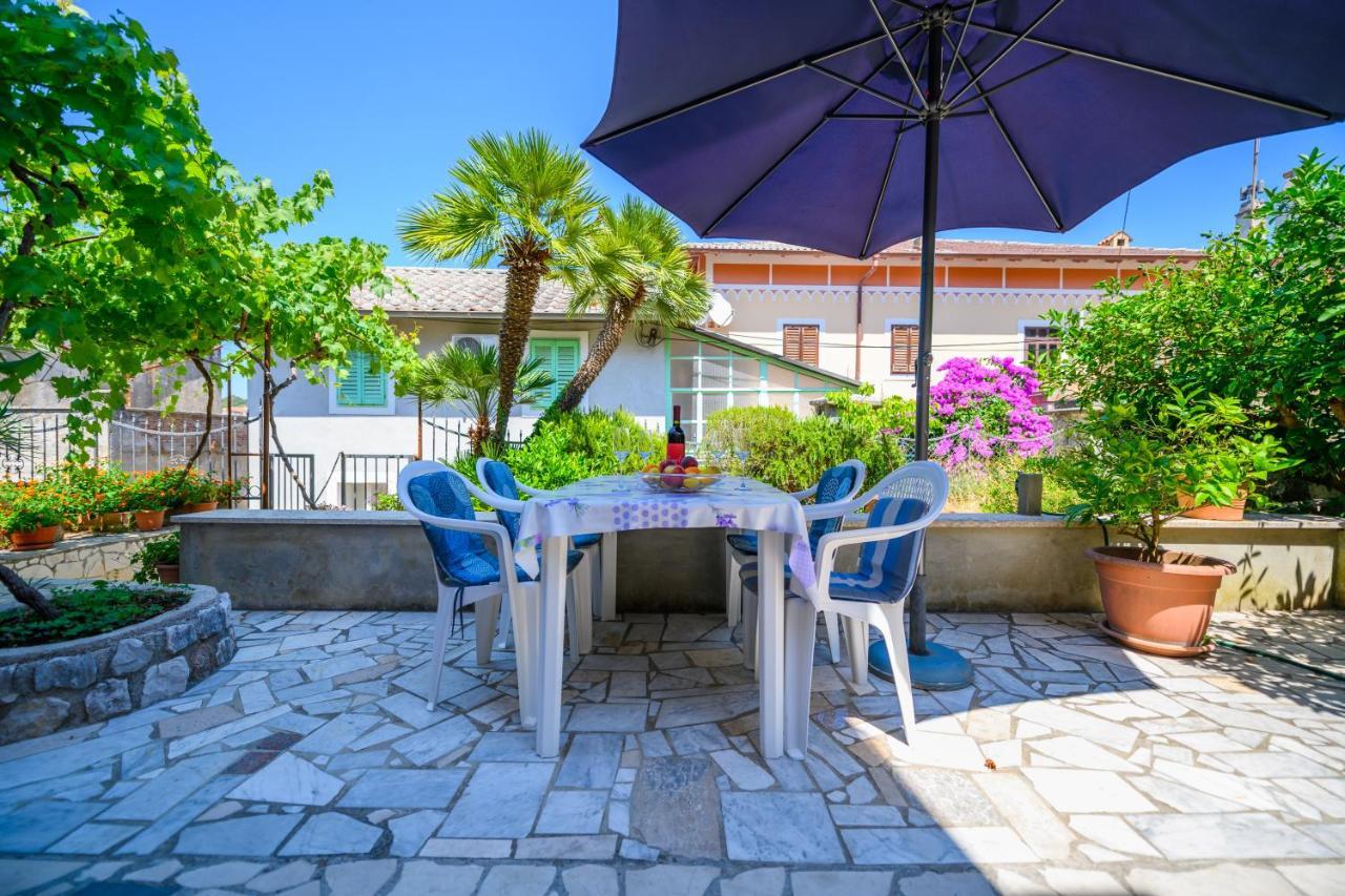 Apartmani Loreta Mali Lošinj Exteriör bild