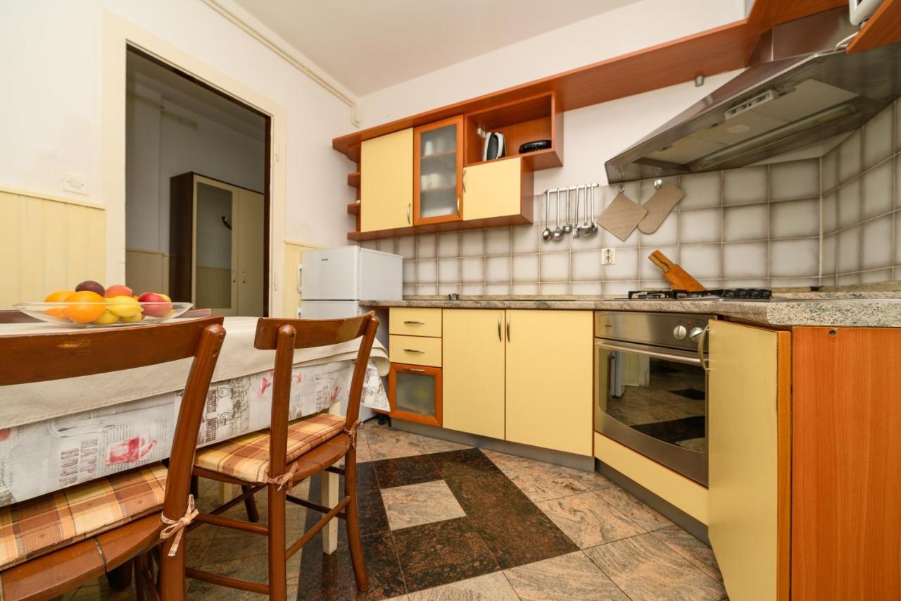 Apartmani Loreta Mali Lošinj Exteriör bild