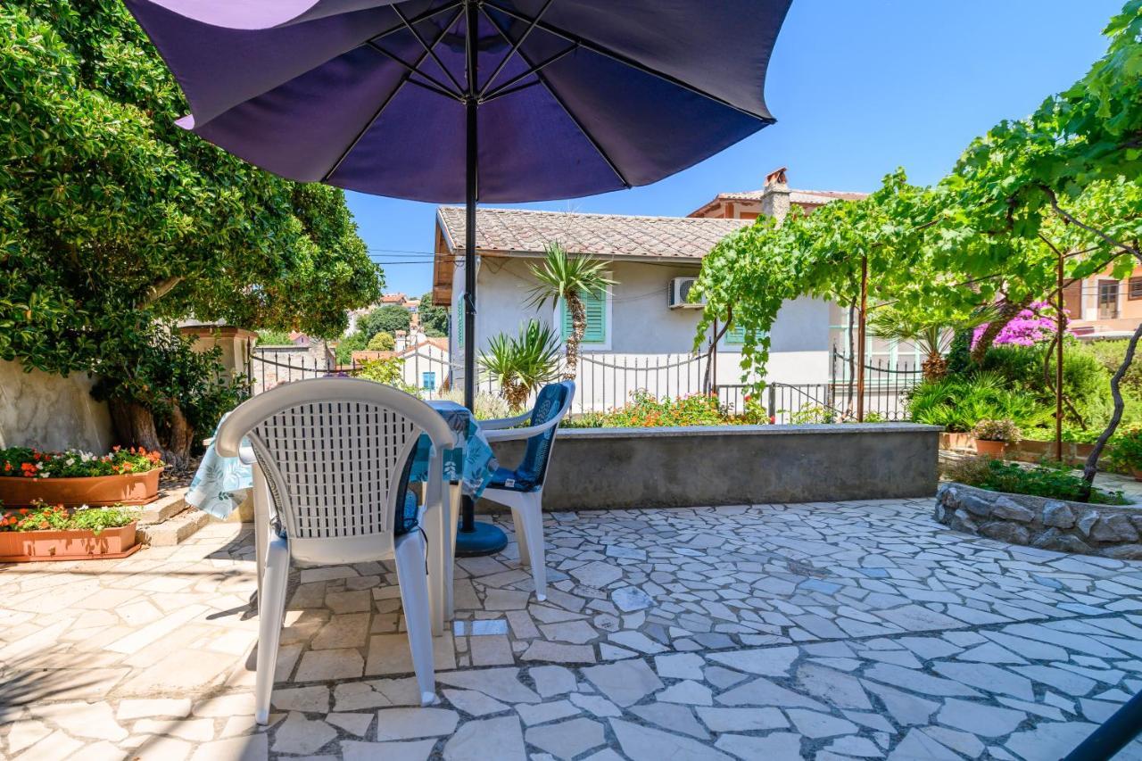 Apartmani Loreta Mali Lošinj Exteriör bild