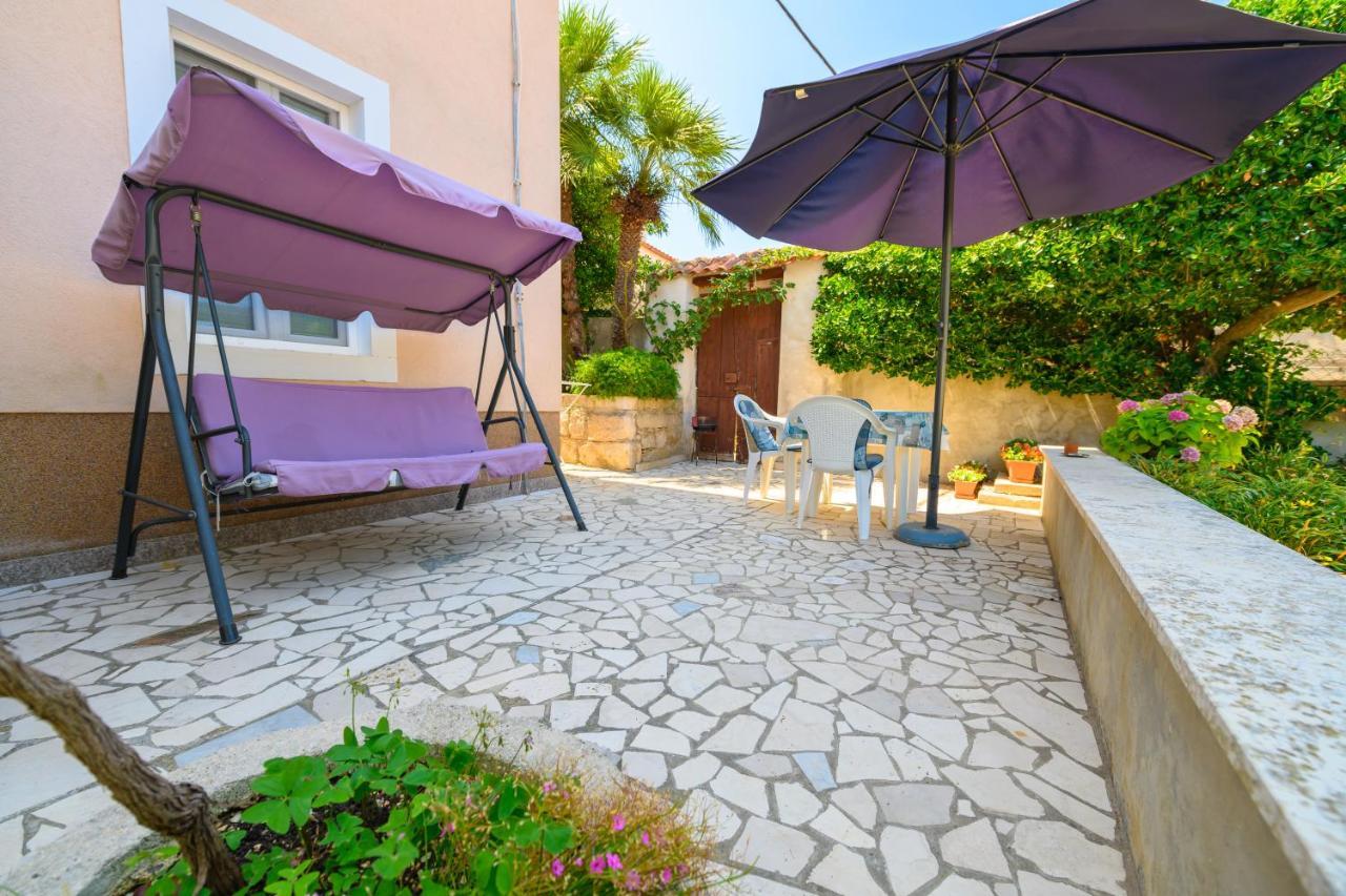 Apartmani Loreta Mali Lošinj Exteriör bild