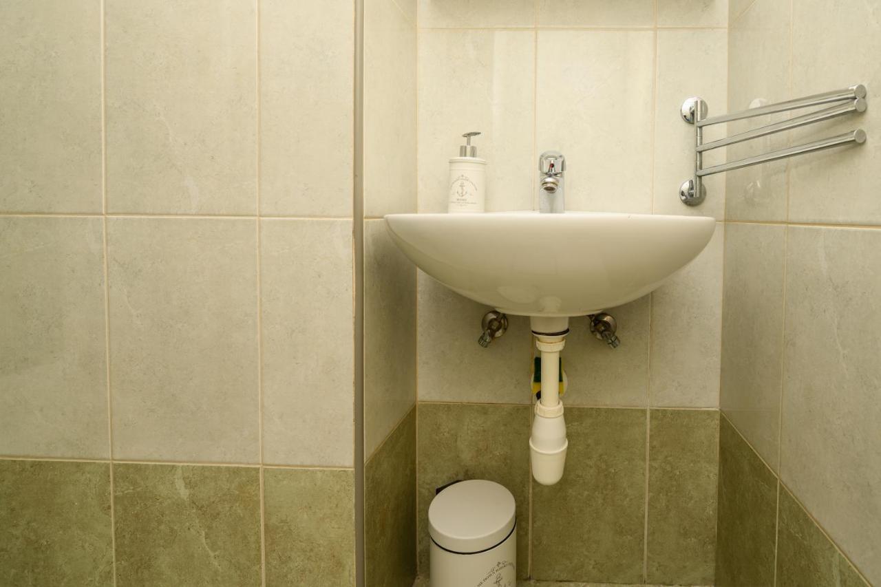 Apartmani Loreta Mali Lošinj Exteriör bild