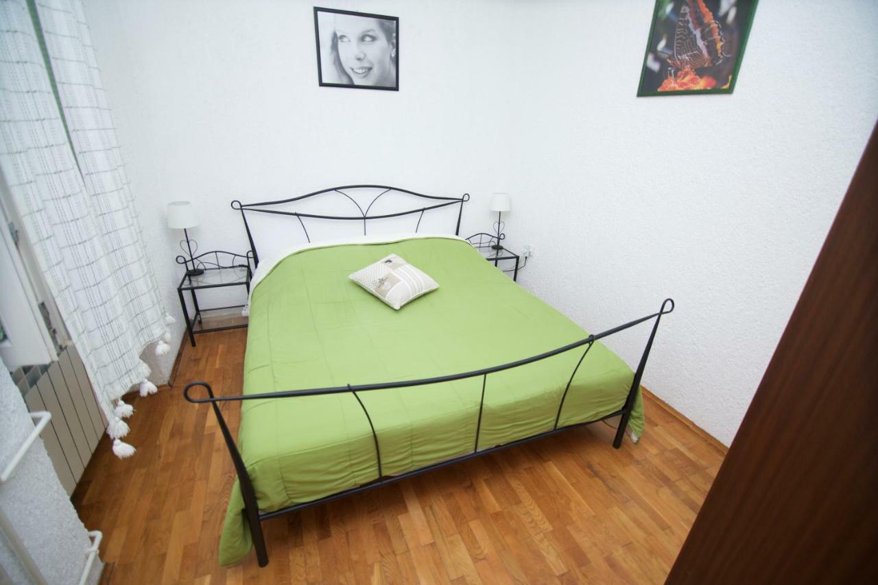 Apartmani Loreta Mali Lošinj Exteriör bild