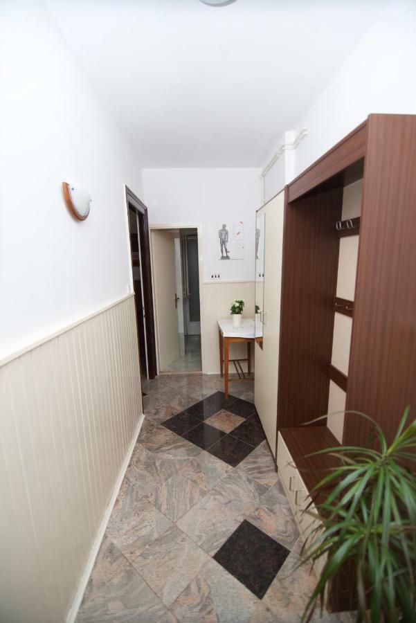 Apartmani Loreta Mali Lošinj Exteriör bild