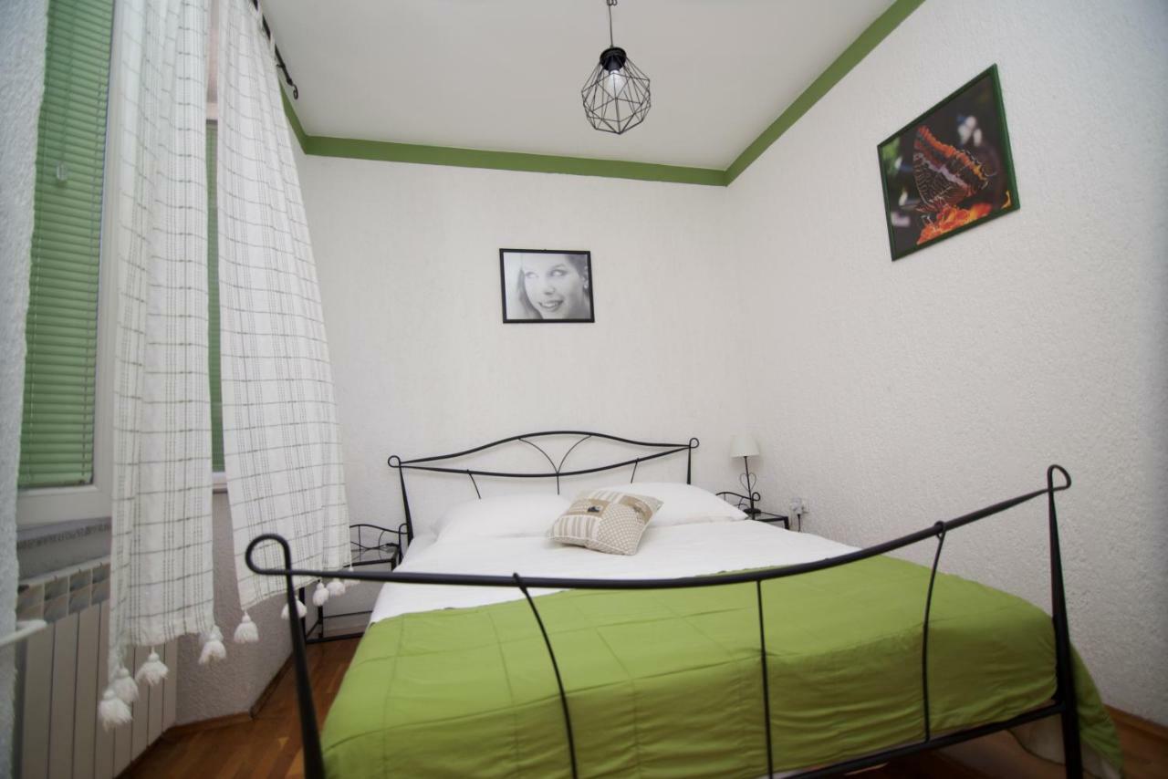 Apartmani Loreta Mali Lošinj Exteriör bild